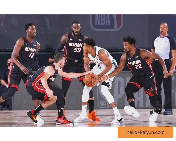 NBA赛场风云再起巨星对决引爆季后赛格局争夺全面升级白热化态势