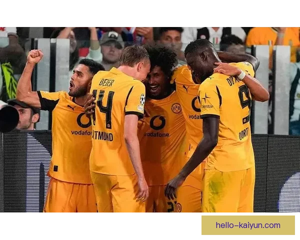 欧冠激战与联赛争冠交织豪门新星崛起引爆全球足球热议风潮