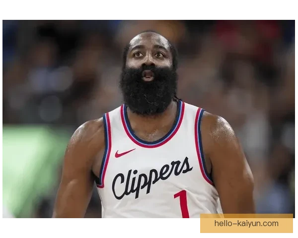 NBA季后赛格局突变巨星表现引爆舆论多队争冠悬念持续升级