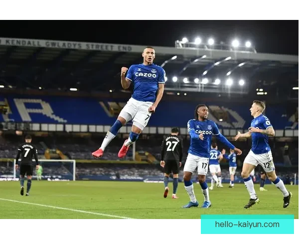 埃弗顿俱乐部新赛季阵容调整及主教练战略部署解析