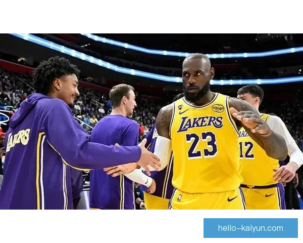 湖人队新赛季阵容曝光 詹姆斯与浓眉联手冲击总冠军